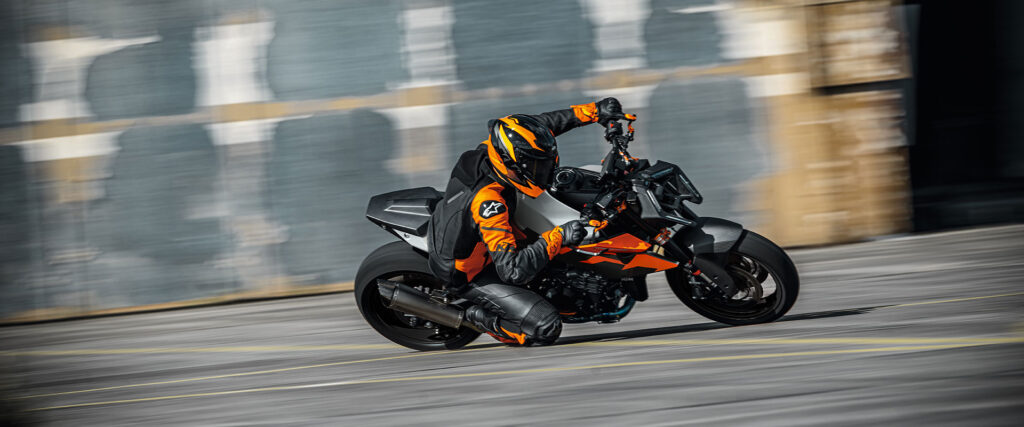 2026 KTM 990 Duke